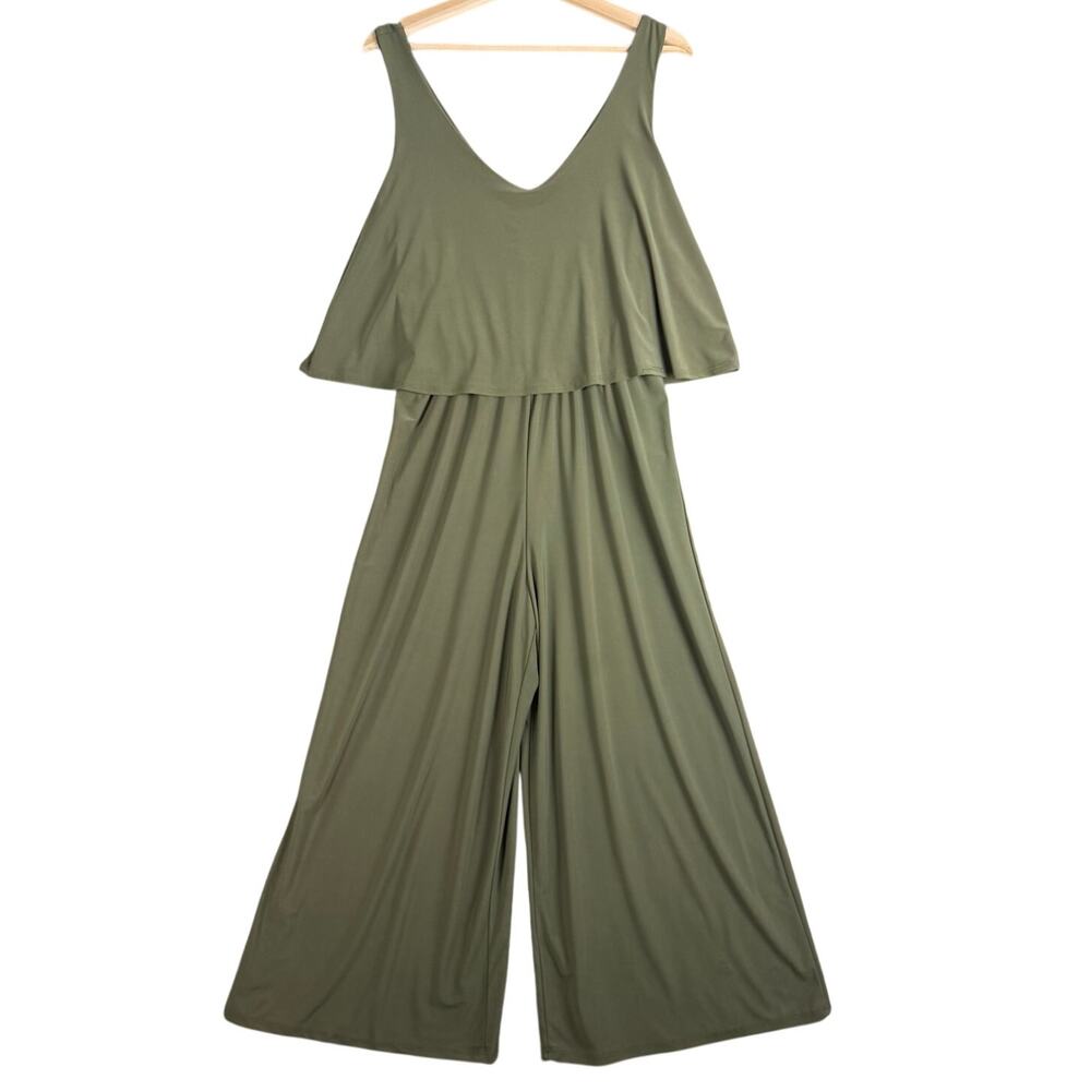 Annalee + Hope Olive Green Jumpsuit Sleeveless V-Neck Flounce Crop Romper M